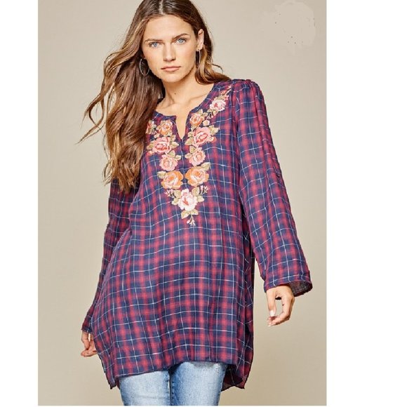 NWT PLUS SIZE Plaid VNeck Embroidered Tunic - Picture 3 of 5